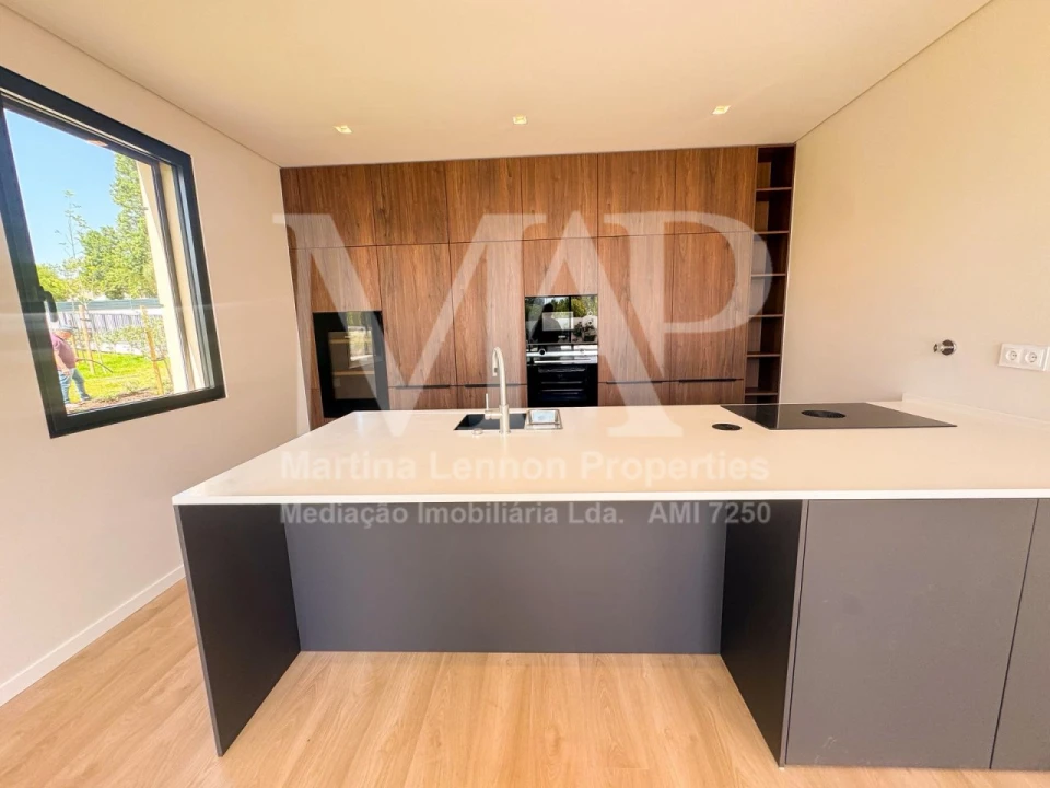 Moradia T4 para Venda em Alcabideche Foto 6