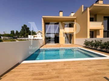 Moradia T4 para Venda em Alcabideche