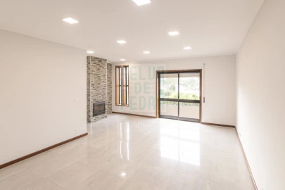 Apartamento T3 para Venda em Paços de Brandão