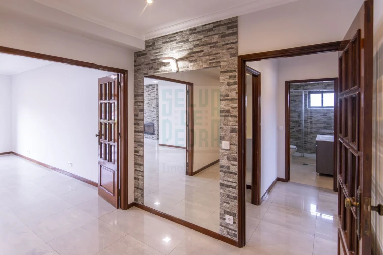 Apartamento T3 para Venda em Paços de Brandão Foto 28