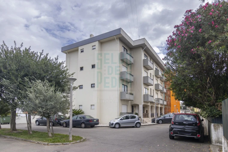 Apartamento T3 para Venda em Paços de Brandão Foto 30