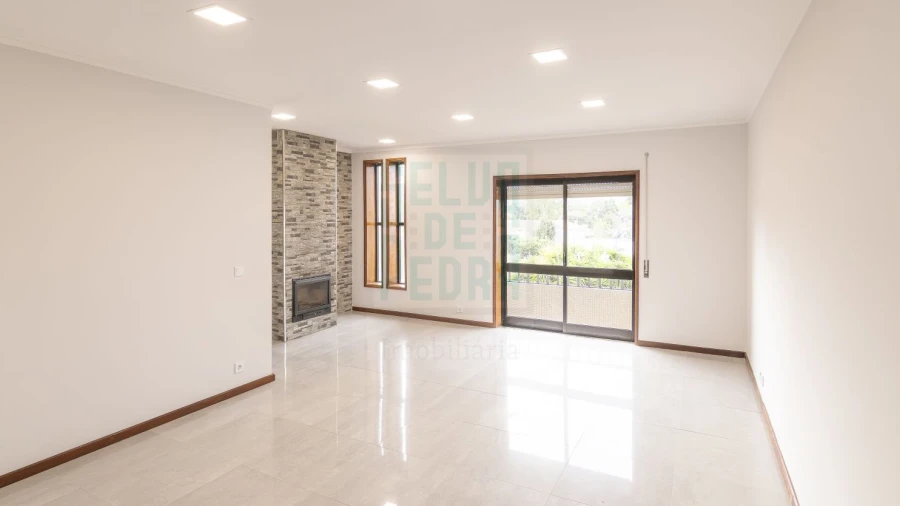 Apartamento T3 para Venda em Paços de Brandão