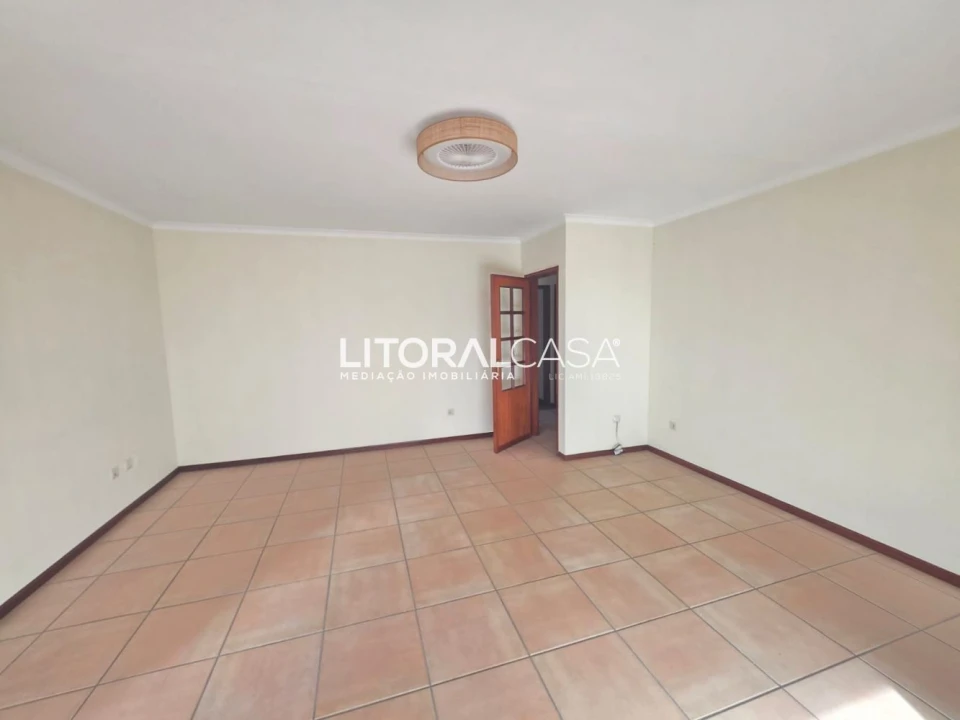 Apartamento T3 para Venda em Eixo e Eirol Foto 4
