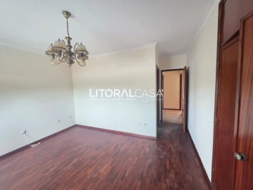 Apartamento T3 para Venda em Eixo e Eirol