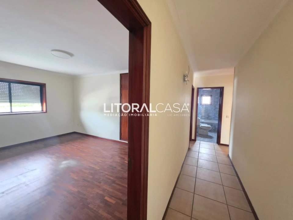 Apartamento T3 para Venda em Eixo e Eirol Foto 10