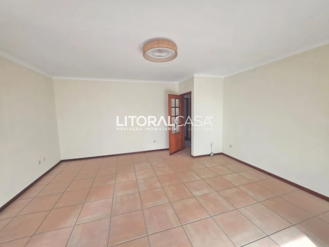 Apartamento T3 para Venda em Eixo e Eirol Foto 4