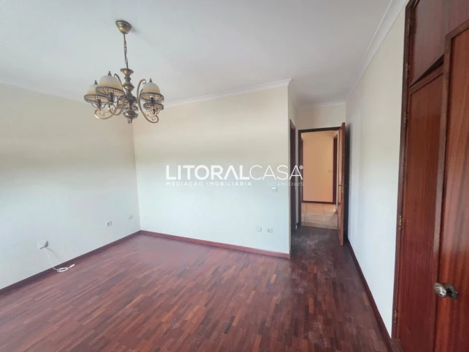Apartamento T3 para Venda em Eixo e Eirol Foto 8