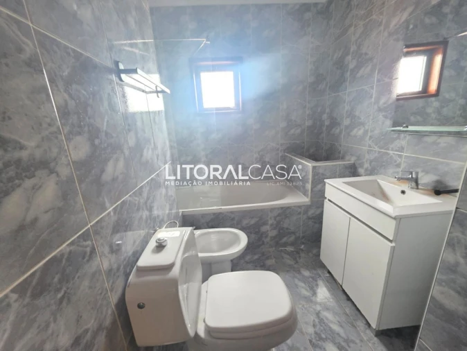 Apartamento T3 para Venda em Eixo e Eirol Foto 5