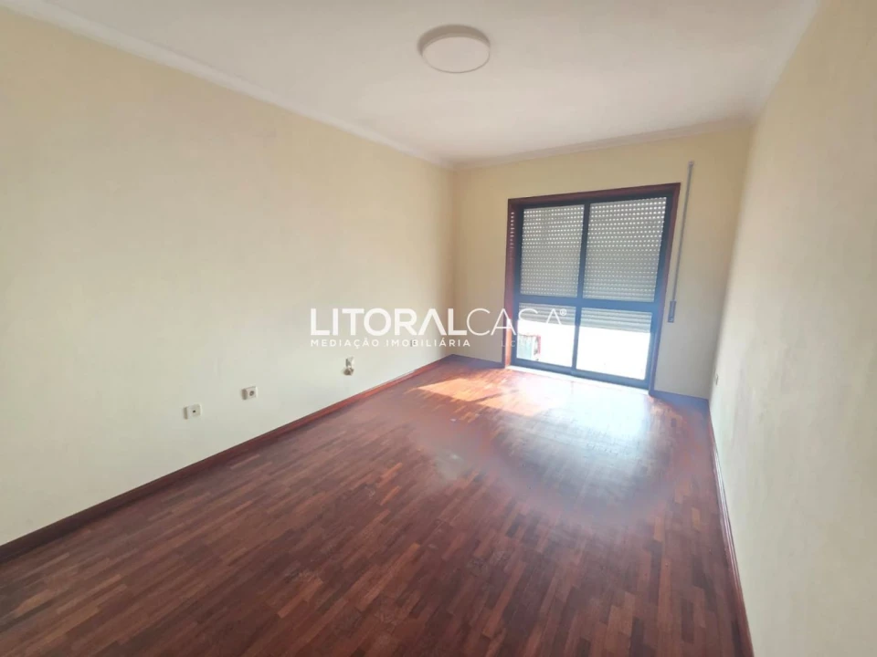 Apartamento T3 para Venda em Eixo e Eirol Foto 14
