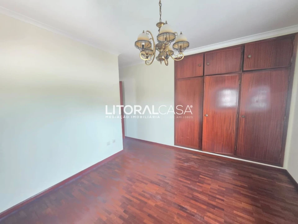 Apartamento T3 para Venda em Eixo e Eirol Foto 9