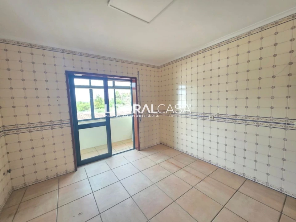 Apartamento T3 para Venda em Eixo e Eirol Foto 17
