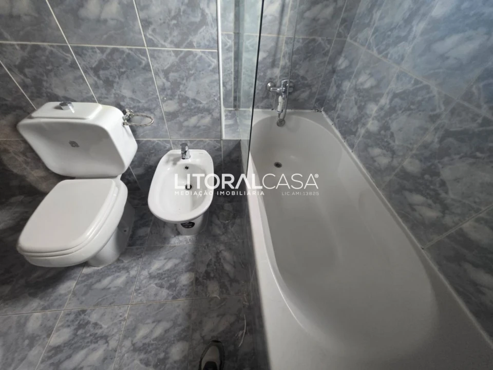 Apartamento T3 para Venda em Eixo e Eirol Foto 7