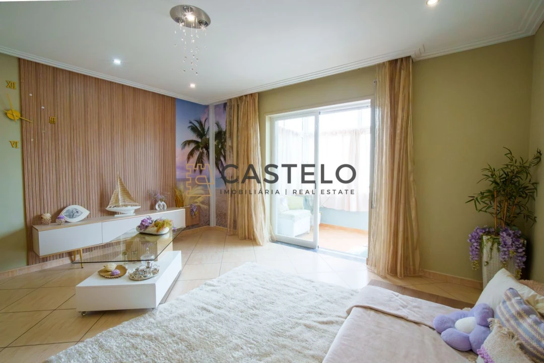 Apartamento T2 para Venda em Quelfes Foto 1