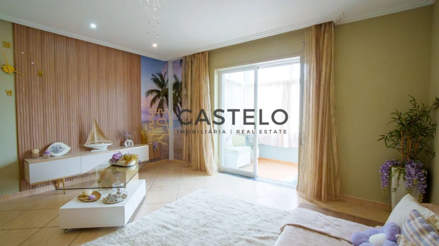 Apartamento T2 para Venda em Quelfes