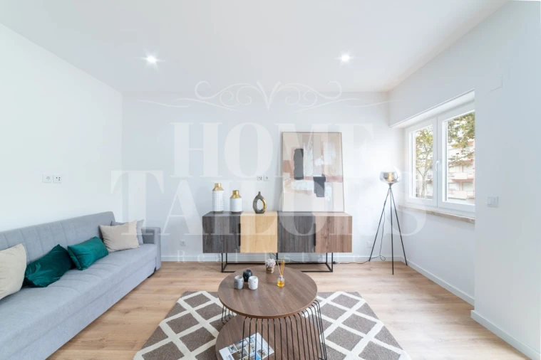 Apartamento T3 para Venda em Benfica Foto 3