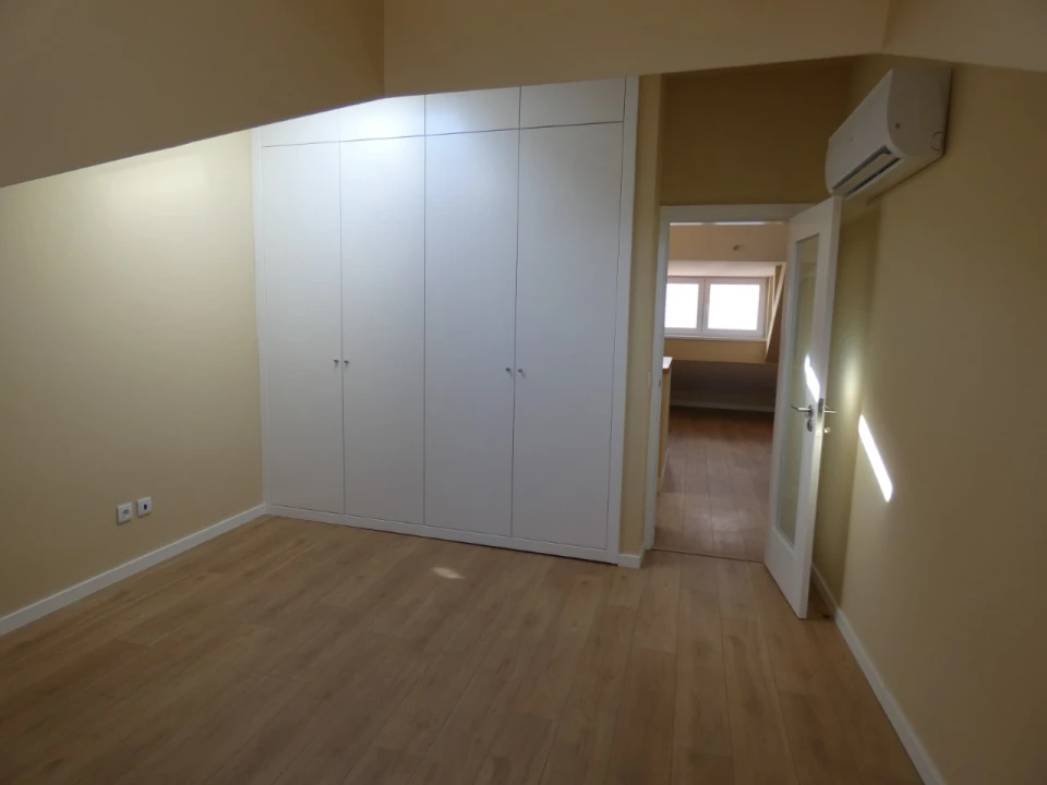 Apartamento T2 para Venda em Massamá e Monte Abraão Foto 12