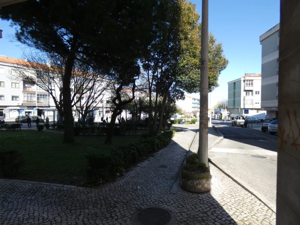 Apartamento T2 para Venda em Massamá e Monte Abraão Foto 25