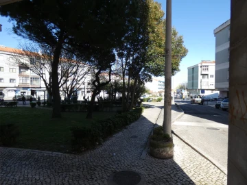 Apartamento T2 para Venda em Massamá e Monte Abraão