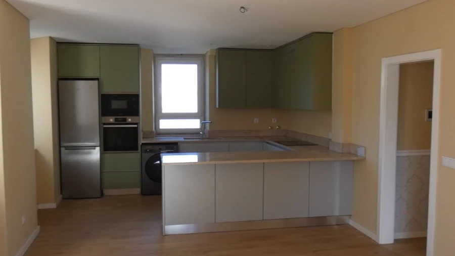 Apartamento T2 para Venda em Massamá e Monte Abraão