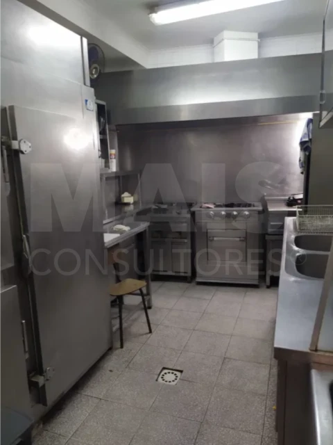 Loja para Venda em Sacavém e Prior Velho