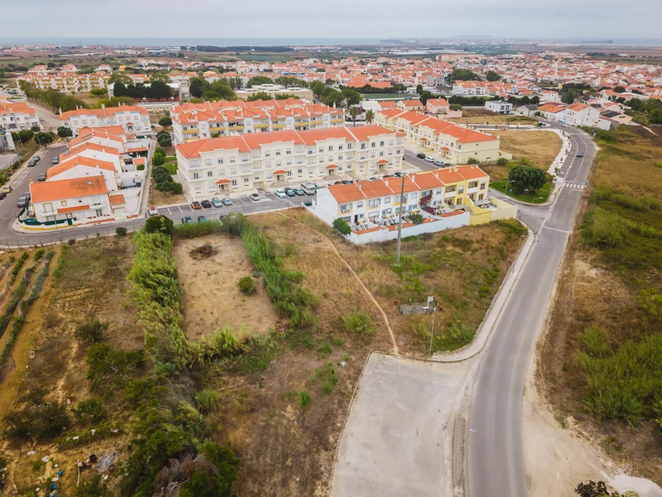 Terreno para Venda em Atouguia da Baleia Foto 4