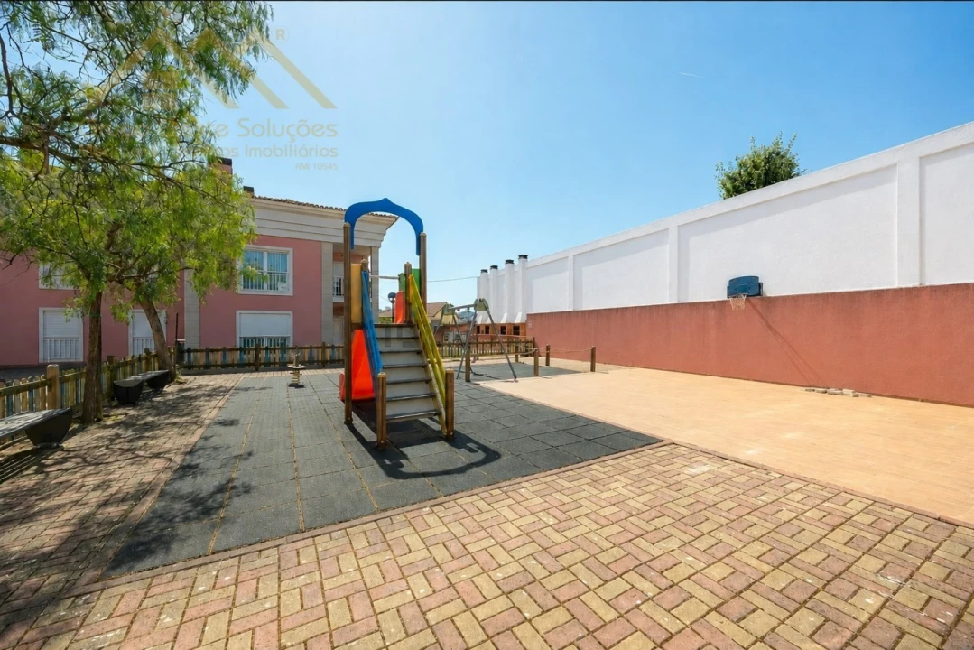 Apartamento T2 para Venda em Milharado Foto 32