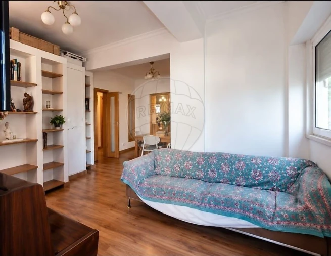 Apartamento T3 para Arrendamento em Massamá e Monte Abraão Foto 3