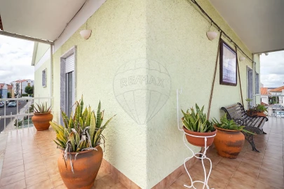 Moradia T5 para Venda em Samora Correia