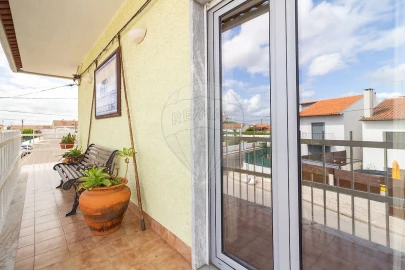 Moradia T5 para Venda em Samora Correia