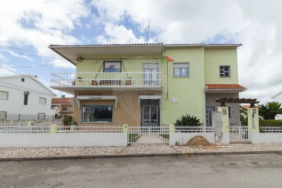 Moradia T5 para Venda em Samora Correia