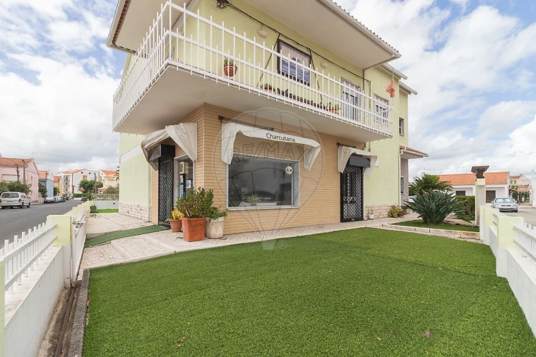 Moradia T5 para Venda em Samora Correia Foto 10