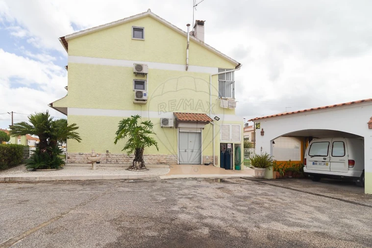 Moradia T5 para Venda em Samora Correia Foto 14