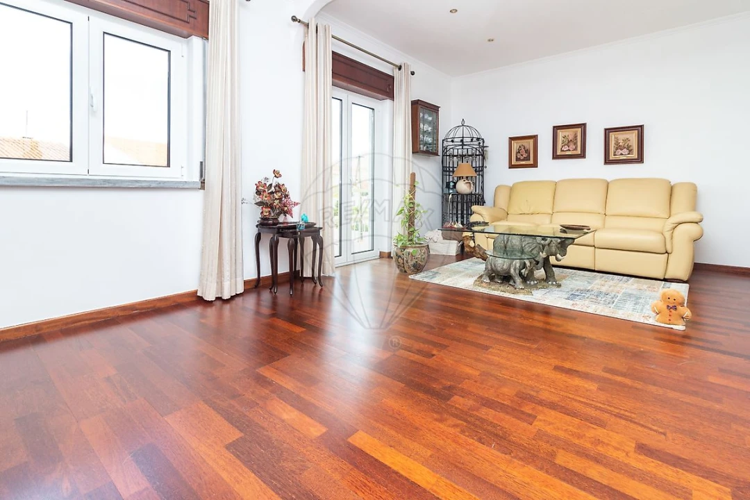 Moradia T5 para Venda em Samora Correia Foto 47