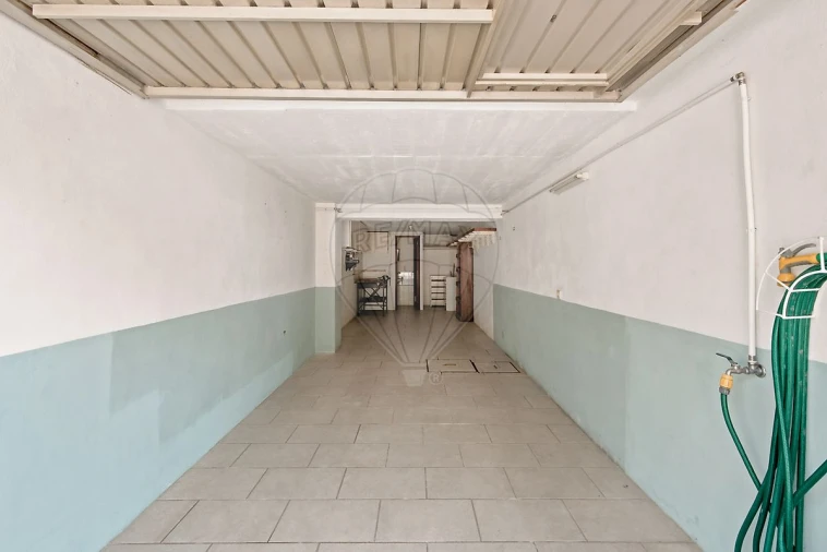 Garagem para Arrendamento em União das Freguesias de Setúbal Foto 4