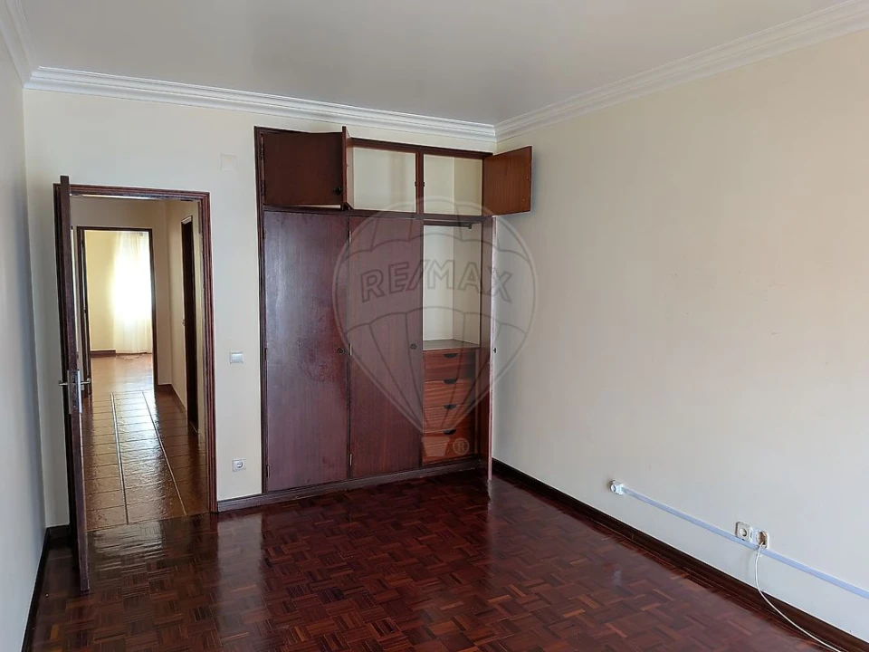 Apartamento T3 para Arrendamento em Alpiarça Foto 9