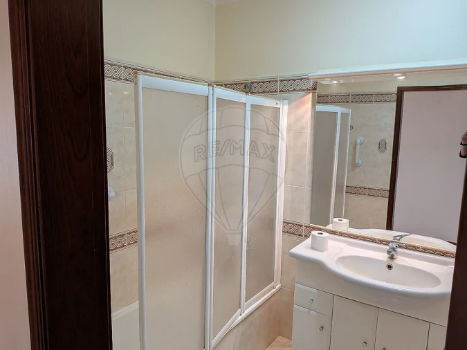 Apartamento T3 para Arrendamento em Alpiarça Foto 12