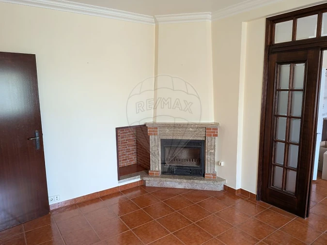 Apartamento T3 para Arrendamento em Alpiarça Foto 17