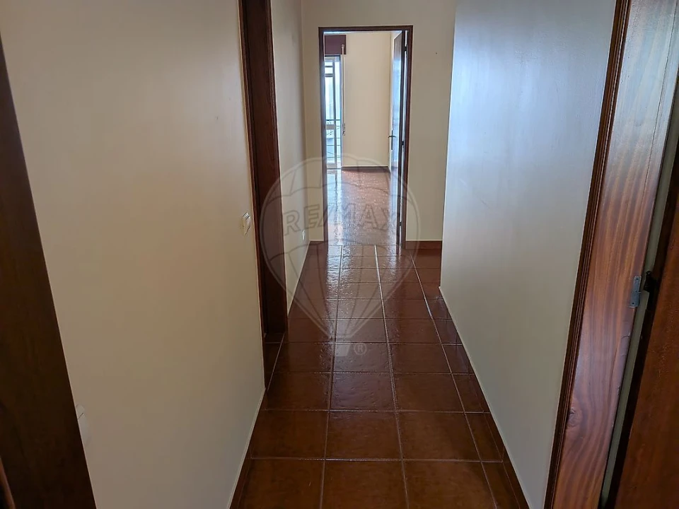 Apartamento T3 para Arrendamento em Alpiarça Foto 19