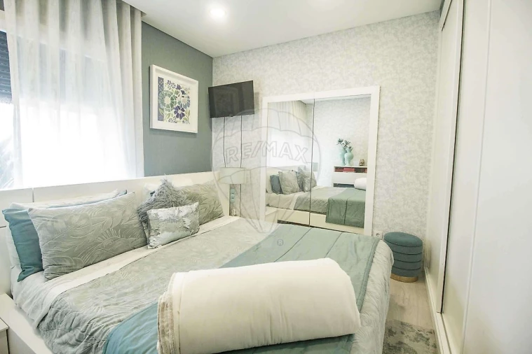 Moradia T4 para Venda em Ramada e Caneças Foto 40