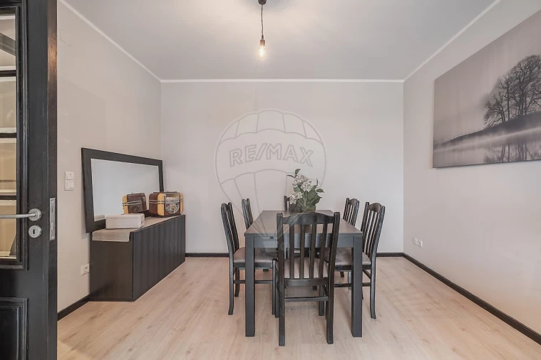 Apartamento T2 para Venda em Santa Marinha e São Pedro da Afurada Foto 3