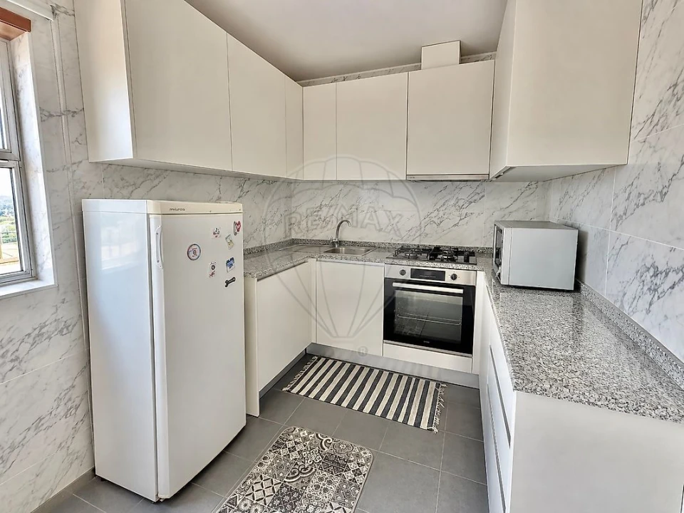 Apartamento T1 para Venda em Mafamude e Vilar do Paraíso Foto 1