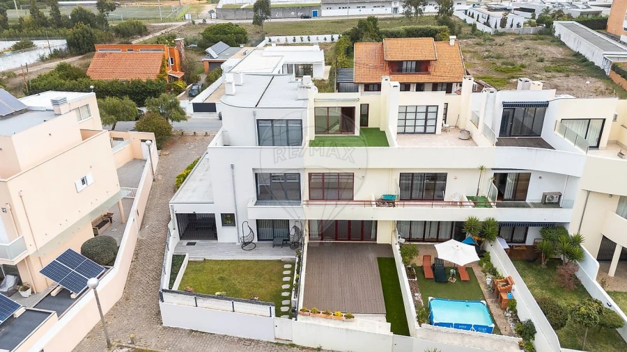 Moradia T3 para Arrendamento em Esmoriz Foto 5