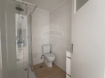 Apartamento T2 para Arrendamento em São Domingos de Benfica