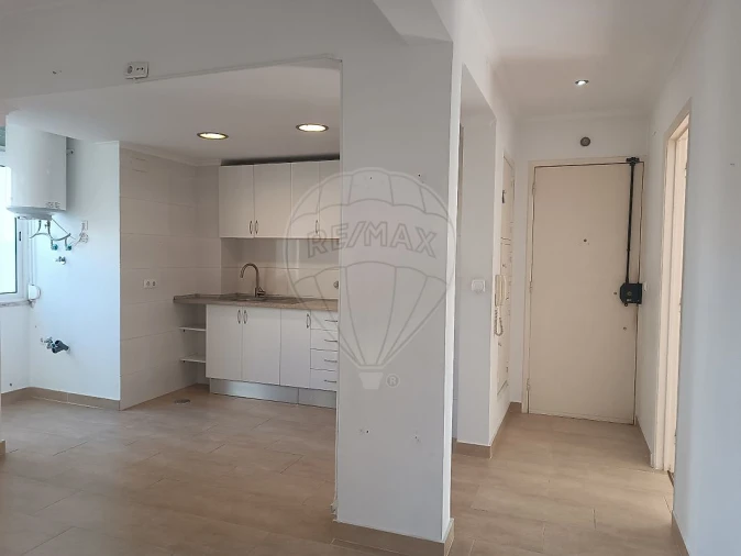 Apartamento T2 para Arrendamento em São Domingos de Benfica Foto 16