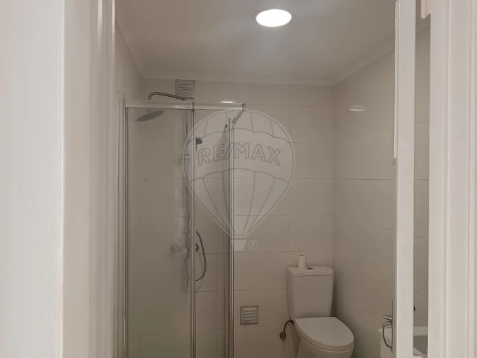 Apartamento T2 para Arrendamento em São Domingos de Benfica Foto 14