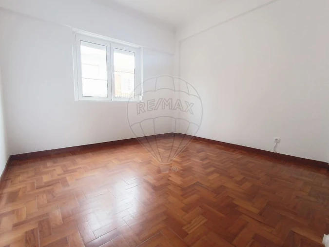 Apartamento T2 para Arrendamento em São Domingos de Benfica Foto 19