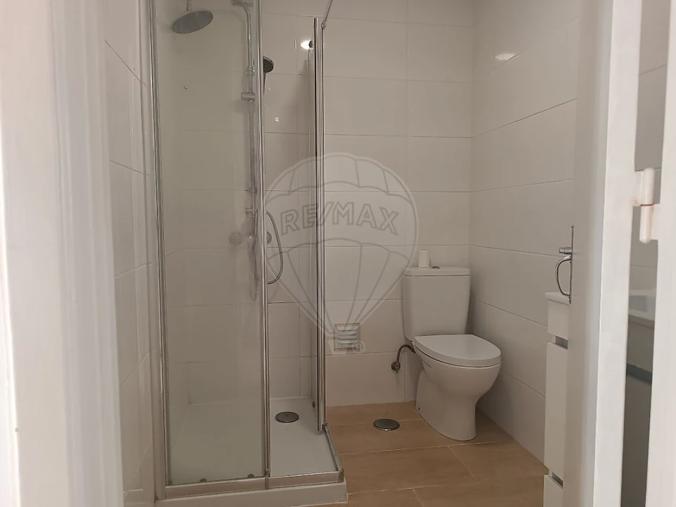 Apartamento T2 para Arrendamento em São Domingos de Benfica Foto 15