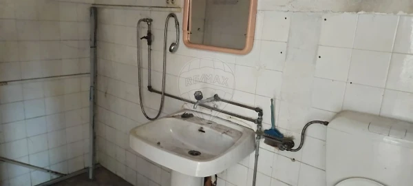 Loja para Venda em Almada, Cova da Piedade, Pragal e Cacilhas