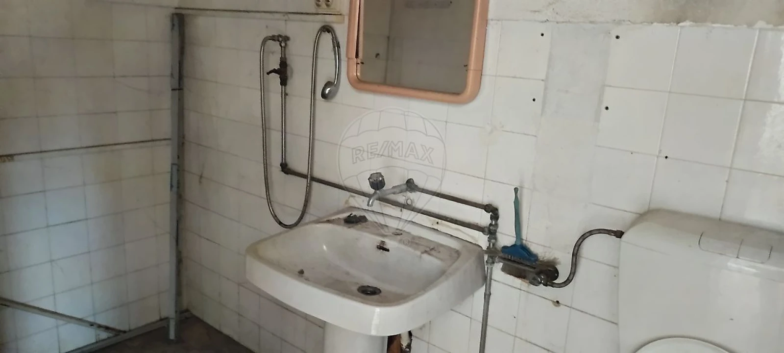Loja para Venda em Almada, Cova da Piedade, Pragal e Cacilhas Foto 7