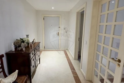 Apartamento T3 para Arrendamento em Lumiar
